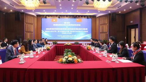 Hội đàm giữa Đoàn đại biểu các cơ quan, ban, ngành tỉnh Lạng Sơn,  Việt Nam và Đoàn đại biểu Chính quyền nhân dân thành phố Sùng Tả,  Khu tự trị dân tộc Choang Quảng Tây, Trung Quốc