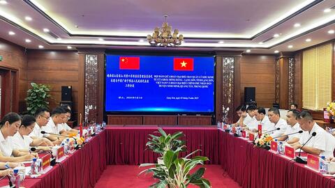 Hội đàm định kỳ giữa Ban Quản lý KKTCK Đồng Đăng-Lạng Sơn với huyện Ninh Minh, Quảng Tây, Trung Quốc