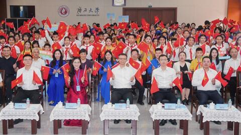 Đoàn đại biểu Tỉnh đoàn Lạng Sơn tham gia hoạt động giao lưu  thiếu nhi Việt Nam - Trung Quốc tại Quảng Tây