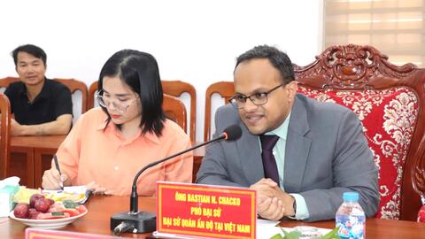 Đoàn công tác Đại sứ quán Ấn Độ khảo sát dự án viện trợ trong lĩnh vực giáo dục tại Lạng Sơn