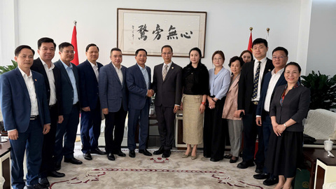 Đoàn đại biểu Hội đồng nhân dân tỉnh thăm và làm việc tại thành phố Thượng Hải, Trung Quốc